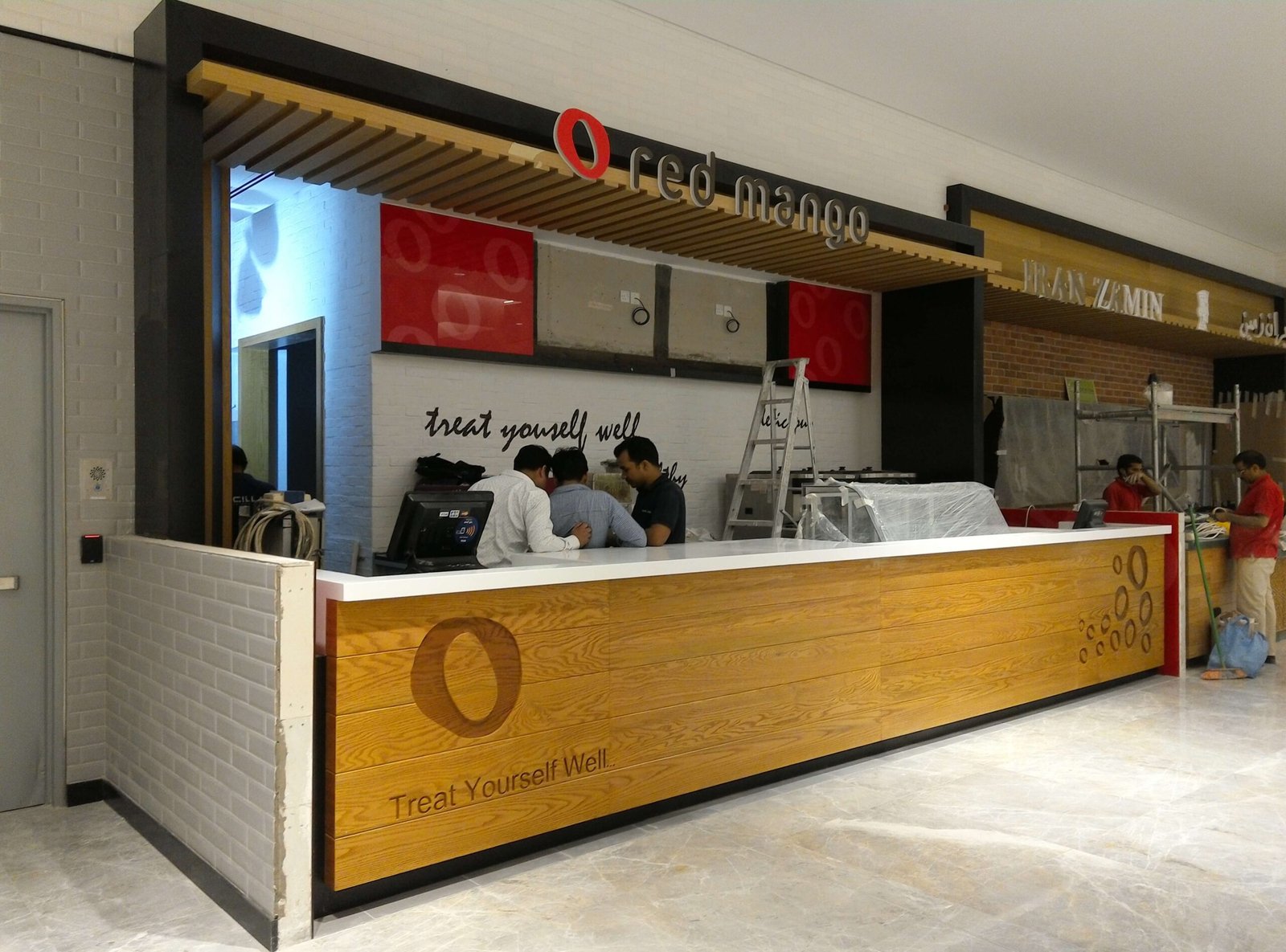 Red Mango-Dubai Mall -Dubai